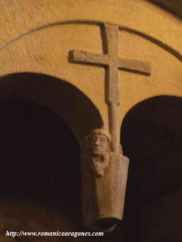FIGURA ASOMADA EN EL EDCULO SUR
